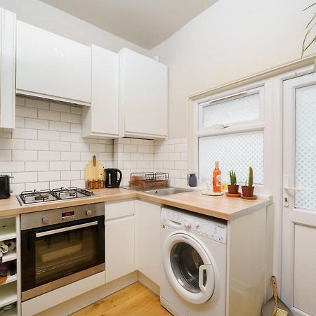 Gorgeous Apartment Wood Green Palmers Green Ngoại thất bức ảnh