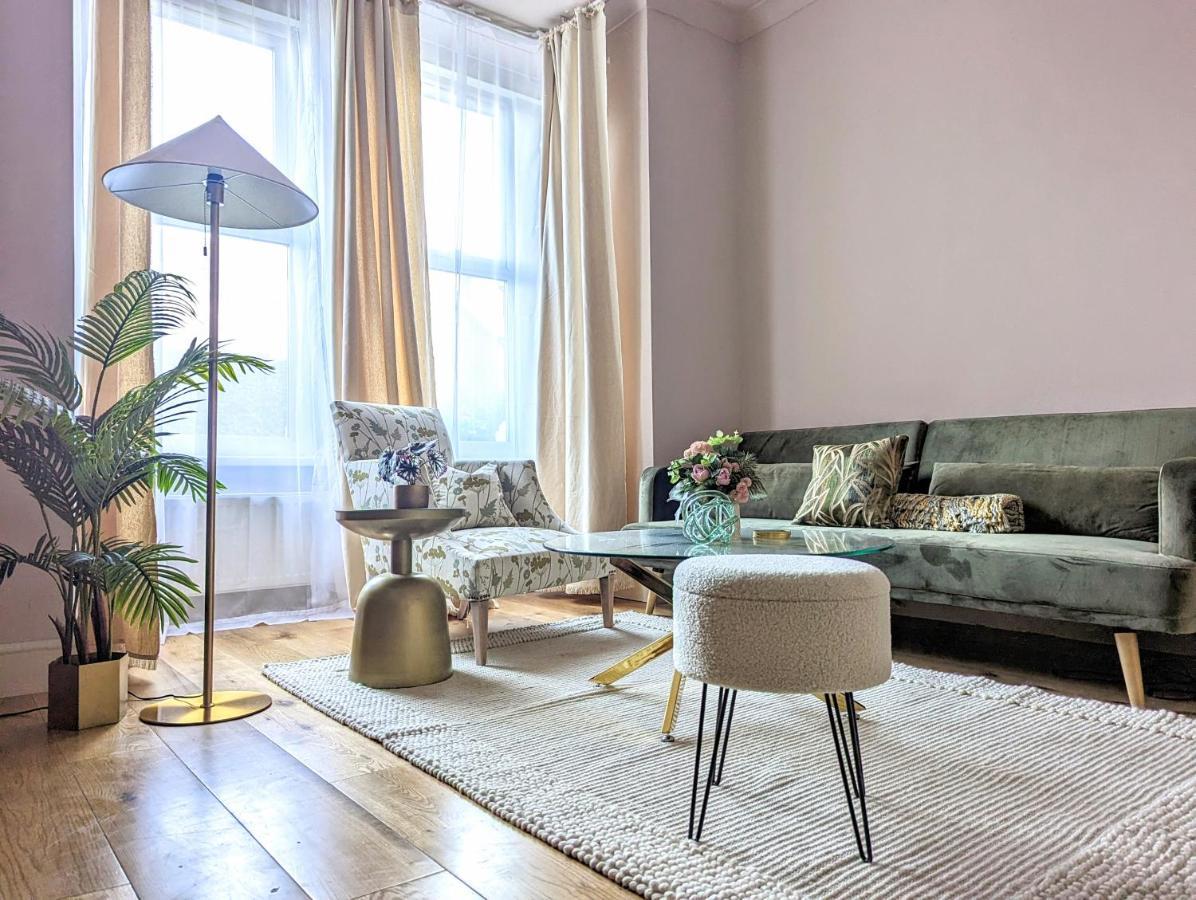 Gorgeous Apartment Wood Green Palmers Green Ngoại thất bức ảnh