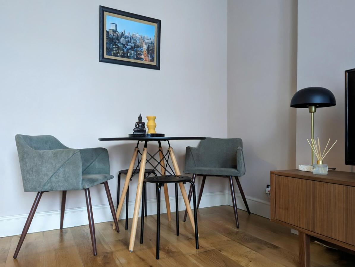 Gorgeous Apartment Wood Green Palmers Green Ngoại thất bức ảnh