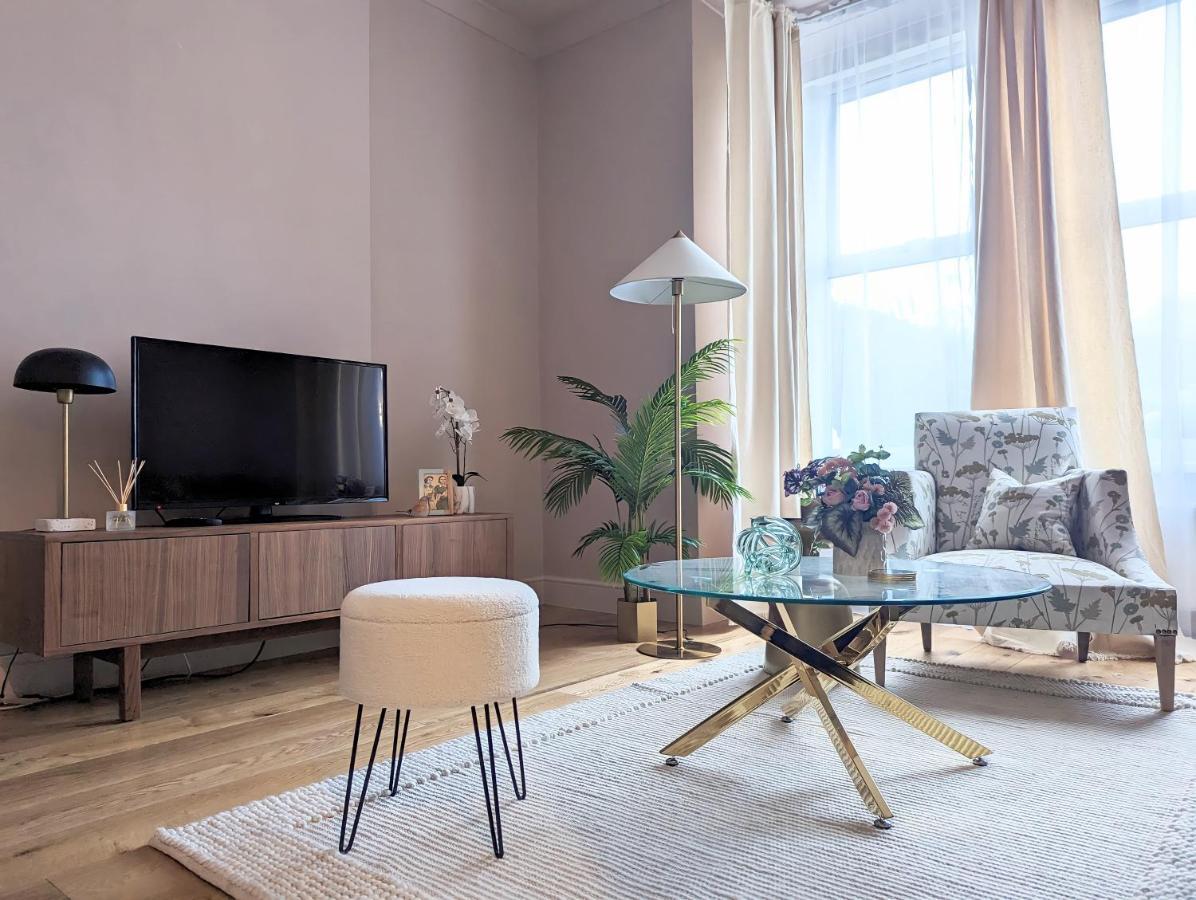 Gorgeous Apartment Wood Green Palmers Green Ngoại thất bức ảnh