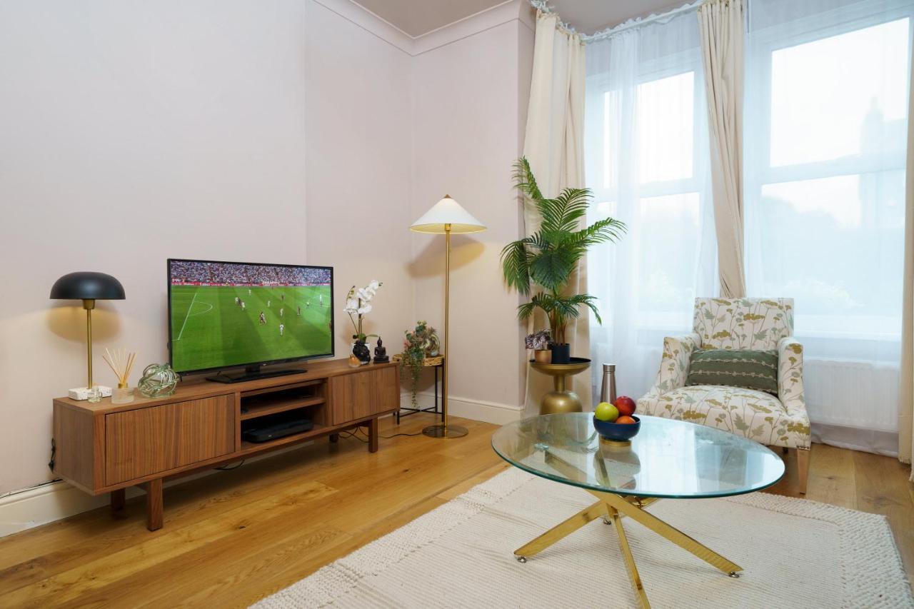 Gorgeous Apartment Wood Green Palmers Green Ngoại thất bức ảnh